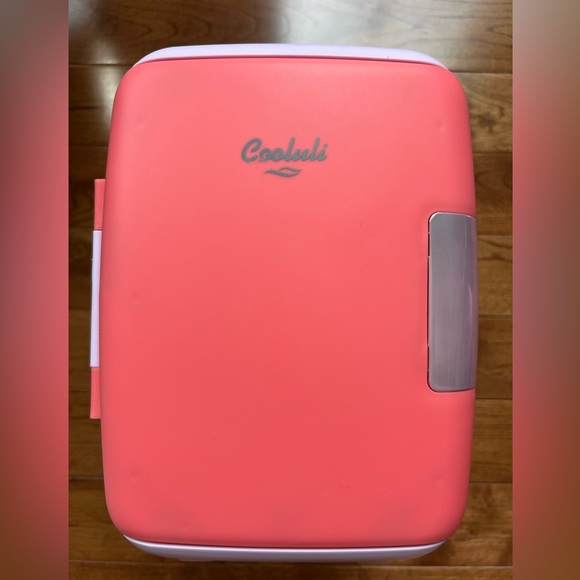 Cooluli 4 Liter Classic Mini Fridge - Nordstrom Exclusive *Small Cosmetic Flaw - Picture 7 of 16